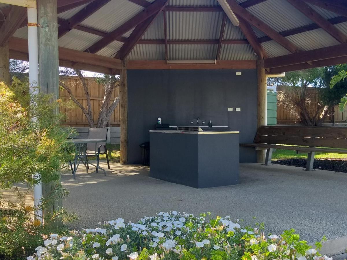 קאווס Island Cove Villas מראה חיצוני תמונה