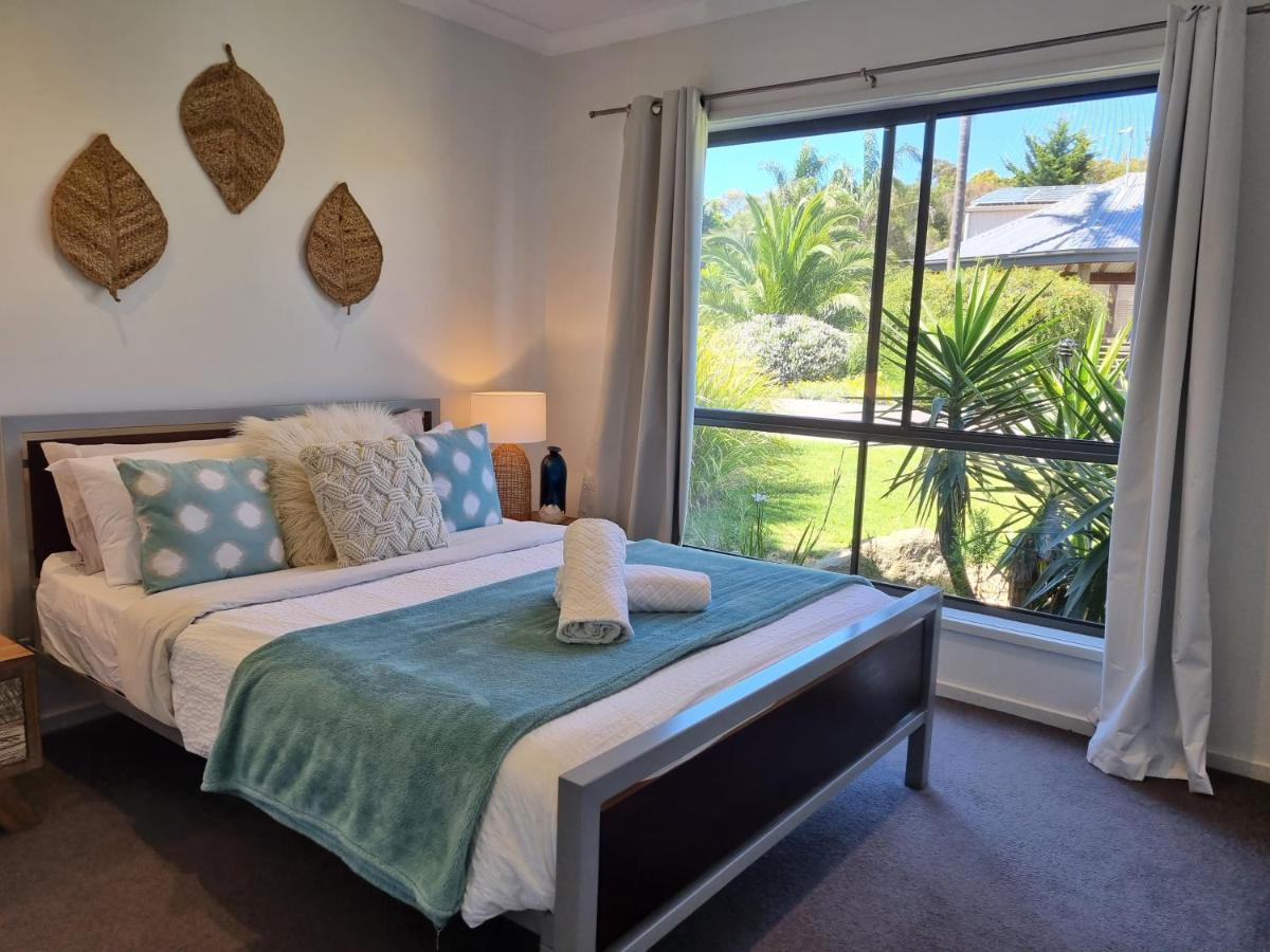 קאווס Island Cove Villas מראה חיצוני תמונה