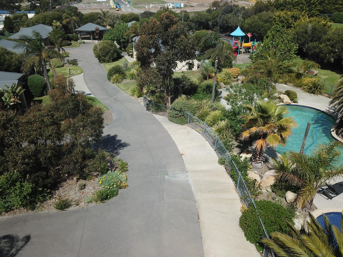 קאווס Island Cove Villas מראה חיצוני תמונה