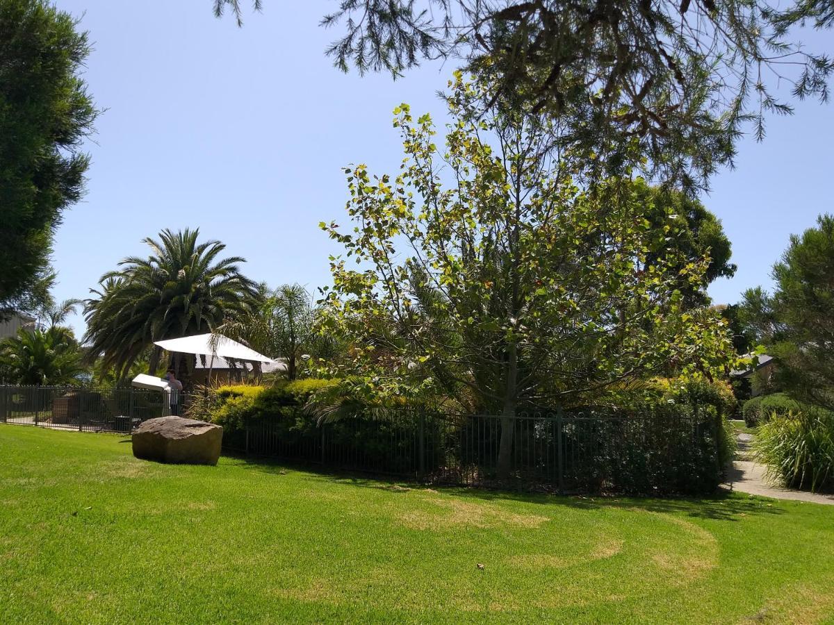 קאווס Island Cove Villas מראה חיצוני תמונה